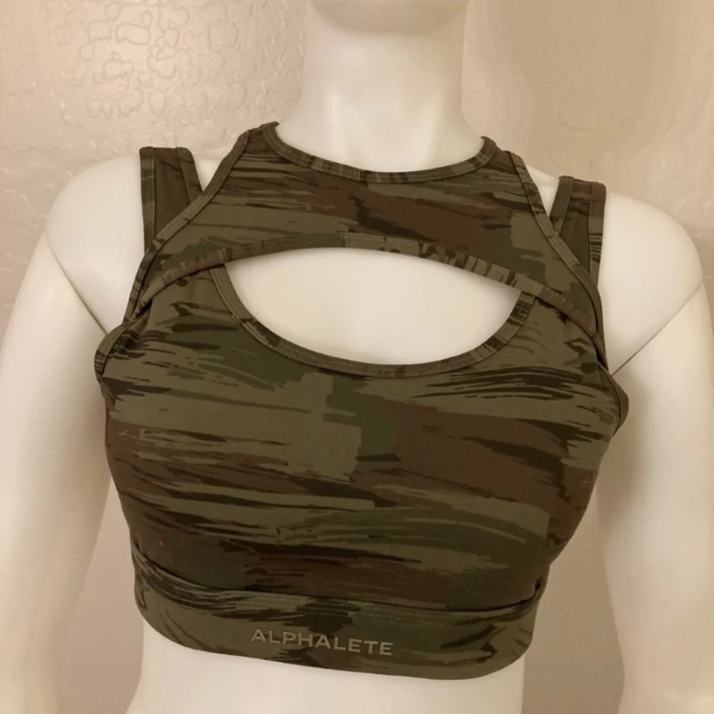 ALPHALETE Surface Keyhole Army Green Camouflage Sports Bra Medium_2